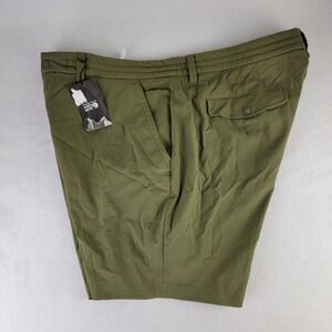 Mountain Hardwear Traxion Short Mens 42 Olive Green 7 Inseam Hiking OM0292 NEW